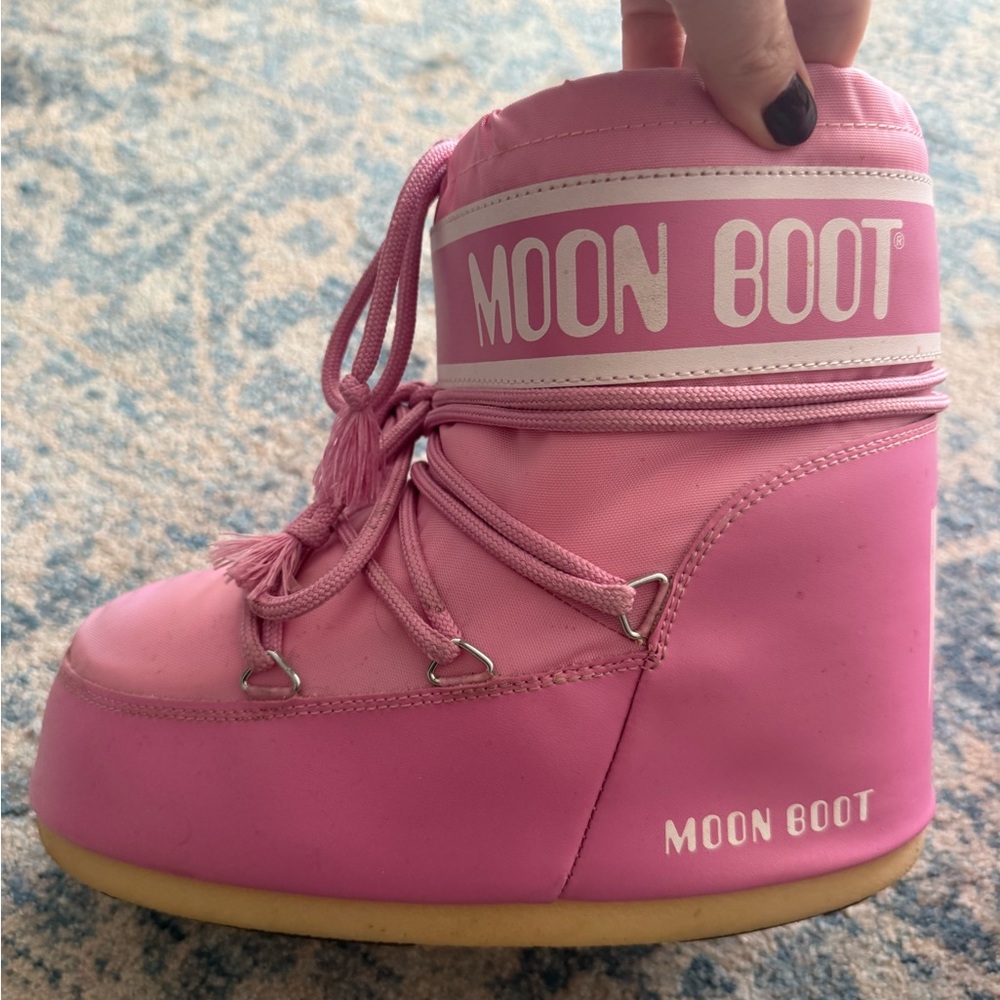Moon Boot Women's Vibrant Pink Winter Boots
